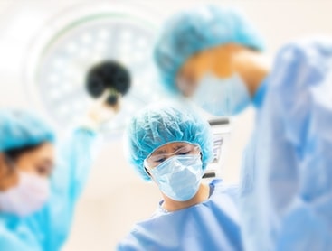 インプラント治療の実績多数の院長が対応