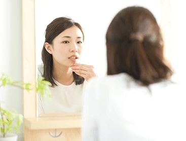 歯並びが悪い状態で放置するリスクについて